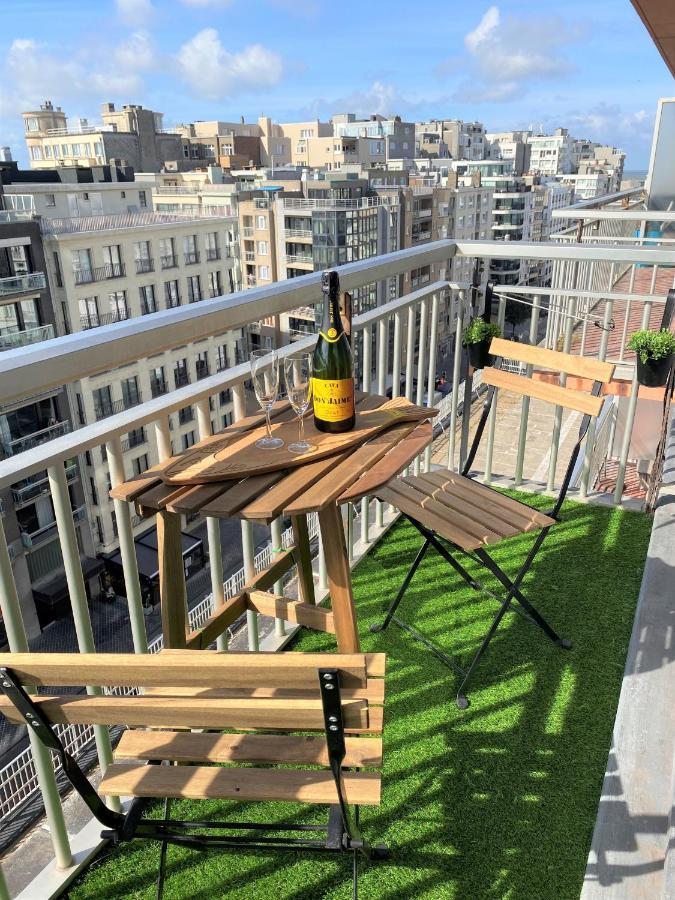 O'Stay Appartement Oostende Met Parking 50M Van Zeedijk Bagian luar foto