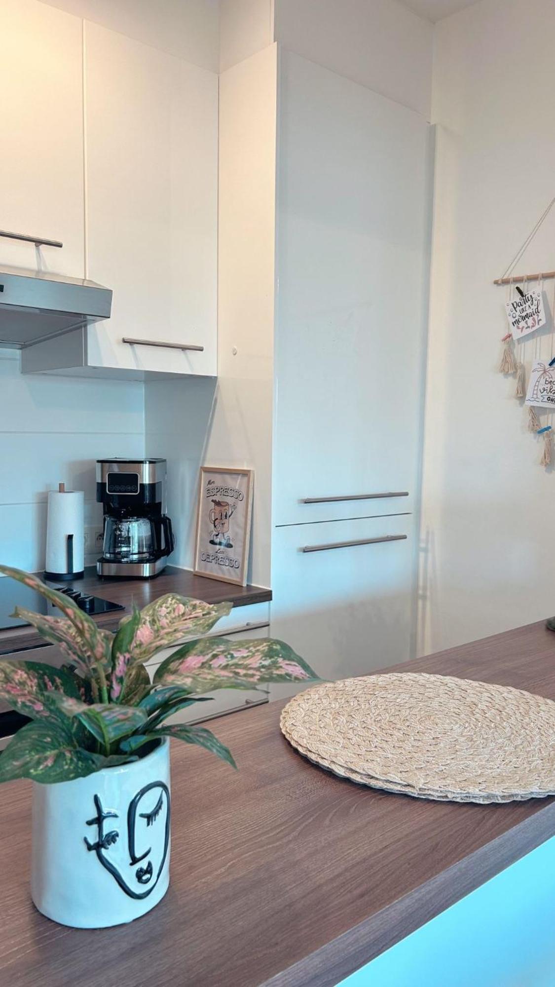 O'Stay Appartement Oostende Met Parking 50M Van Zeedijk Bagian luar foto